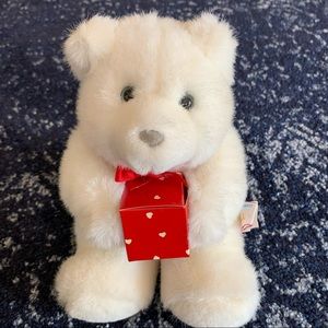Vintage 1989 Hallmark Heartline Valentine white bear with heart box to fill